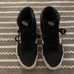 Leather Sk8-Hi Vans